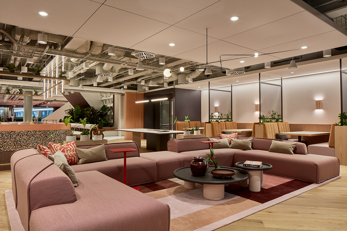 A comfortable large lounge space, ideal for breakout sessions