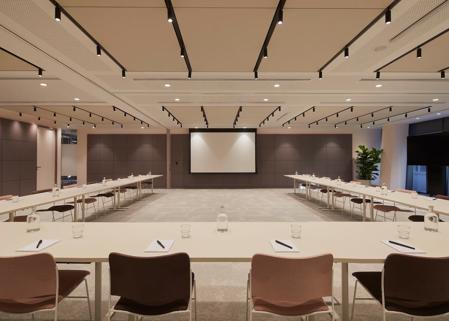 Choosing the Perfect Meeting Room for Your Business Needs