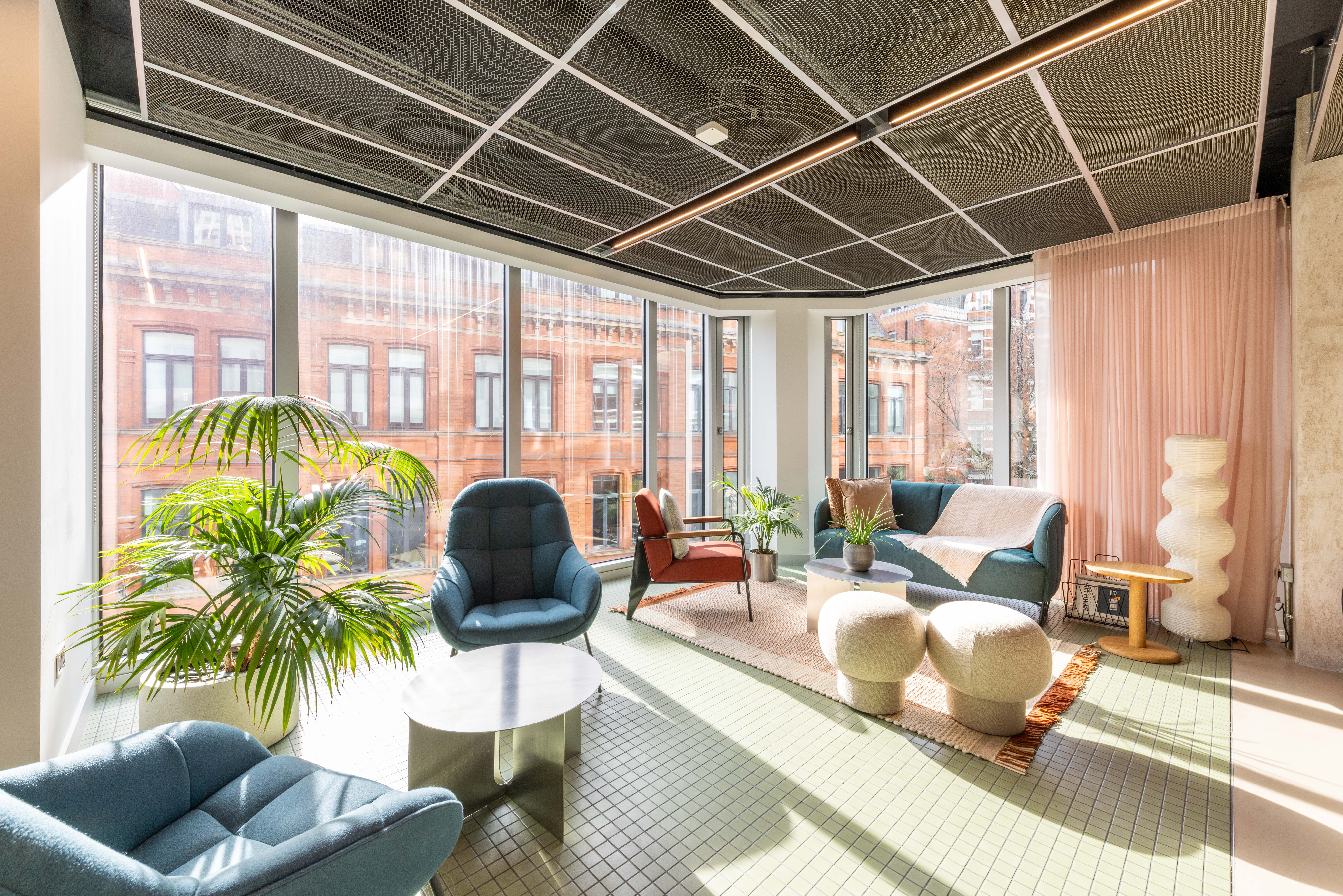 Light-filled breakout space