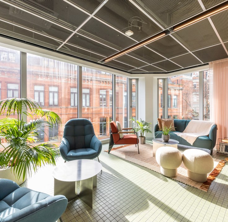 Light-filled breakout space