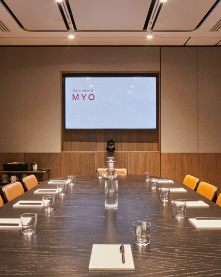 MYO_LucentLounge_EdReeve-44.jpg