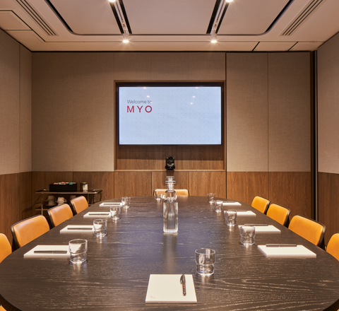 MYO_LucentLounge_EdReeve-44.jpg