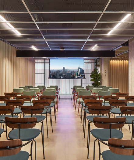 Large, bright meeting and event space