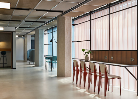 5 Tips to Make a Small Office Feel Bigger
