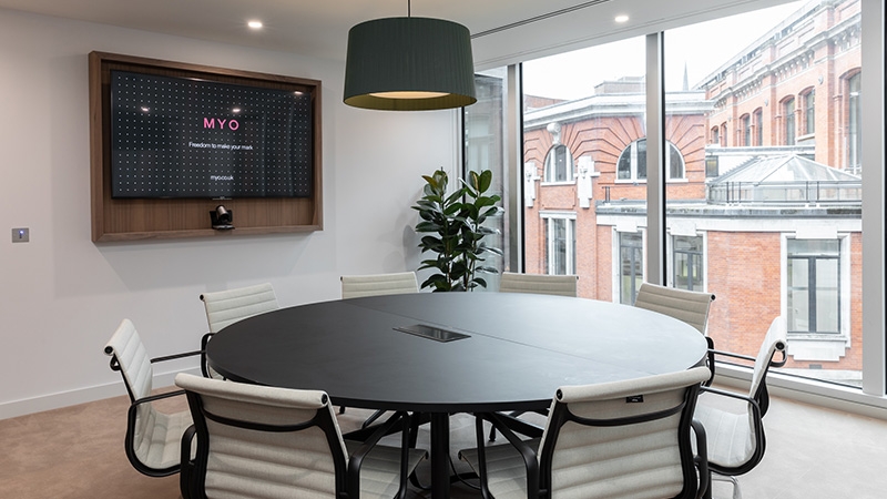 Bright meeting room for up to eight people