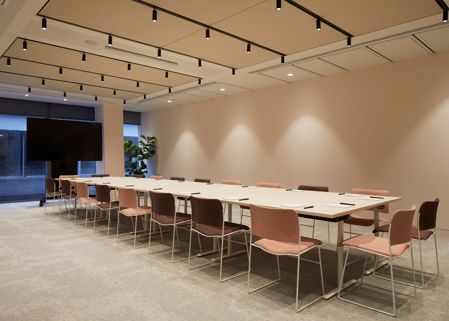 Meeting room for up to twenty people near St Paul's Cathedral