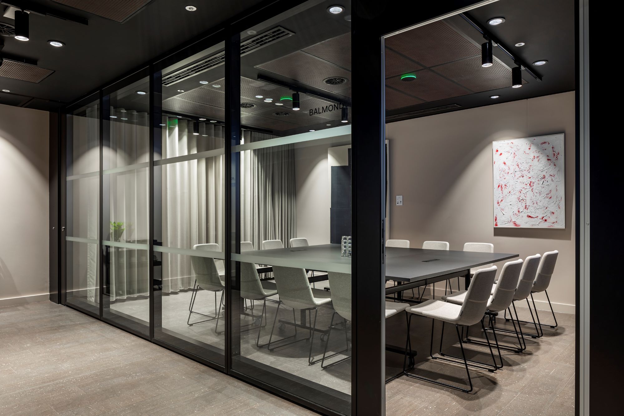 Boardroom for up to sixteen people in MYO Bankside
